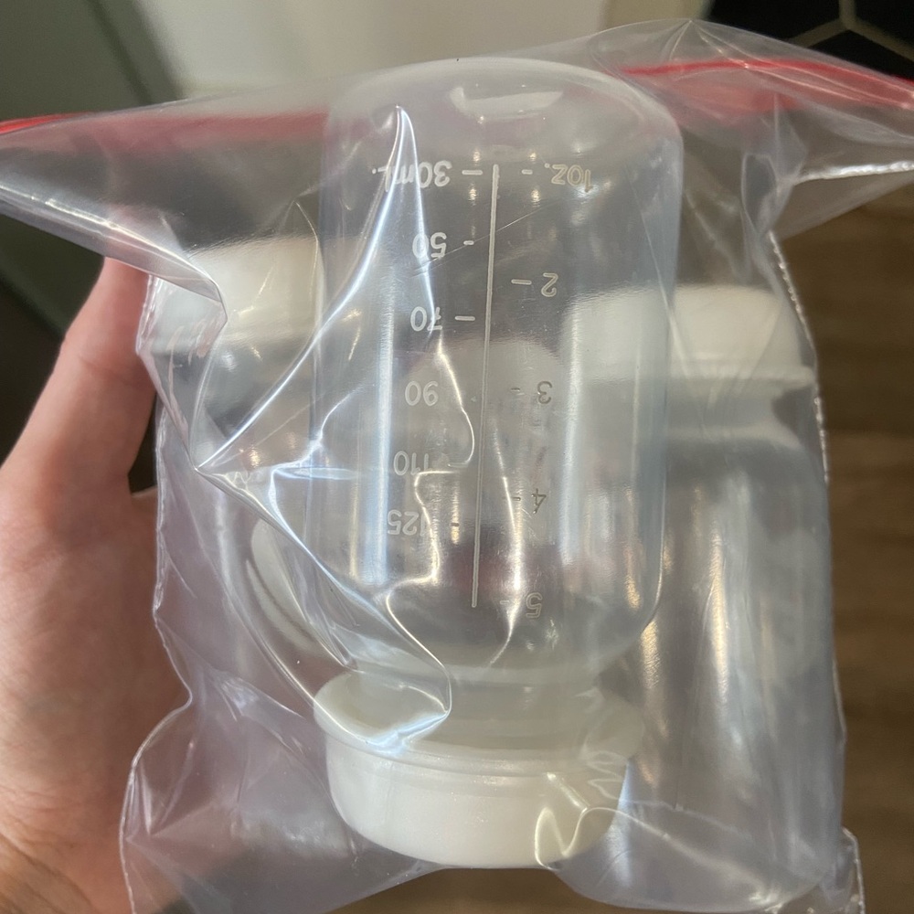 Milk storage container